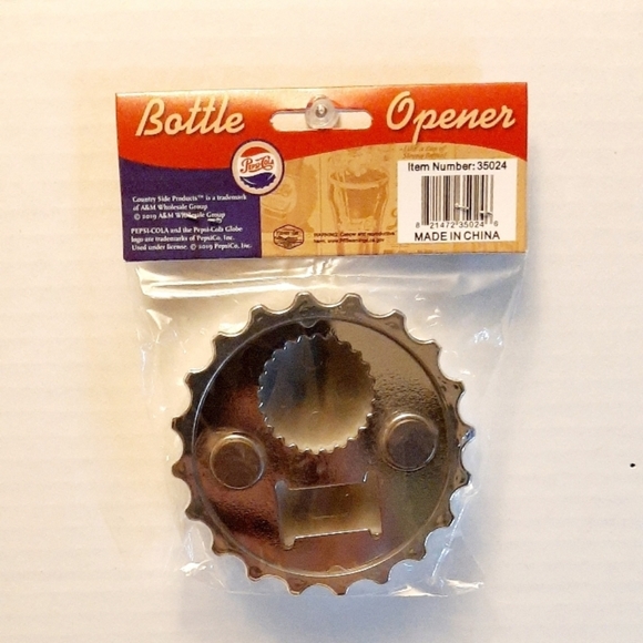 Pepsi Logo Bottle Cap Refrigerator Locker Bottle Opener and Magnet New - Picture 2 of 2